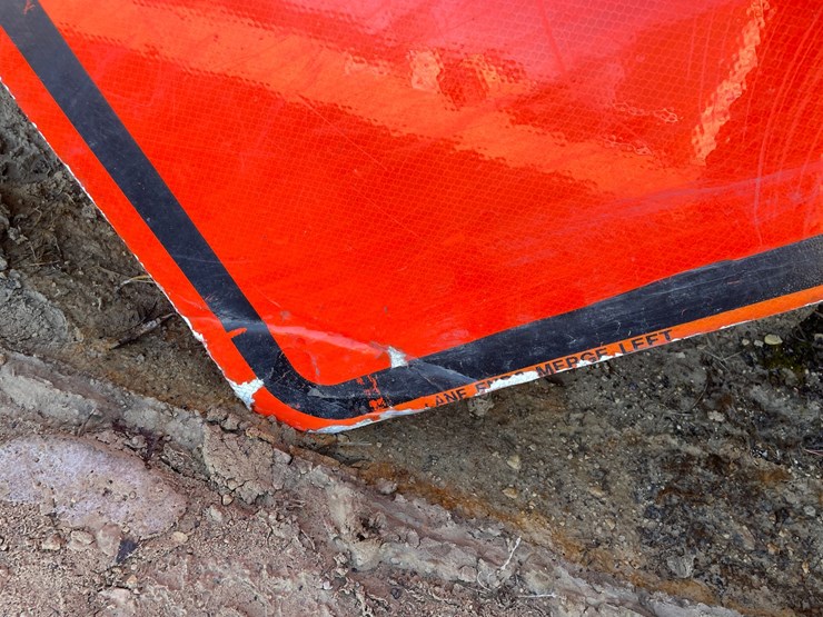 #3936-•-retired-fiberglass-road-signs-image-9