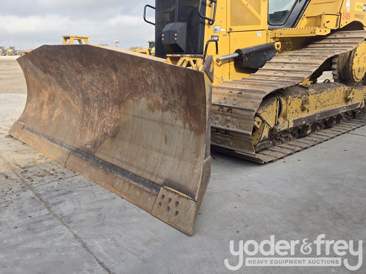 2019-caterpillar-d6-lgp-image-24