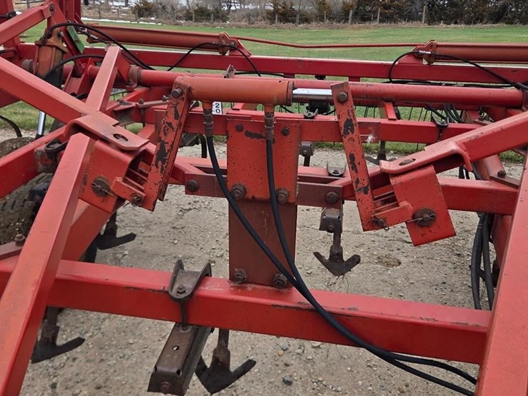 case-ih-4900-image-11