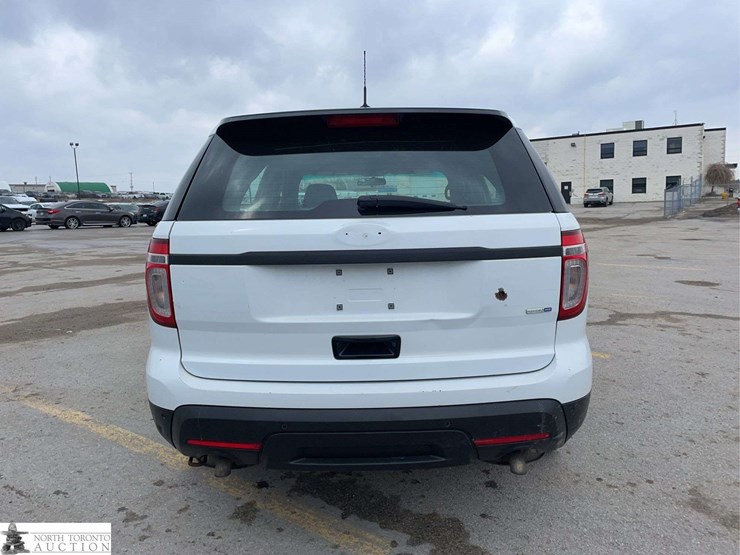 2014-ford-explorer-image-6