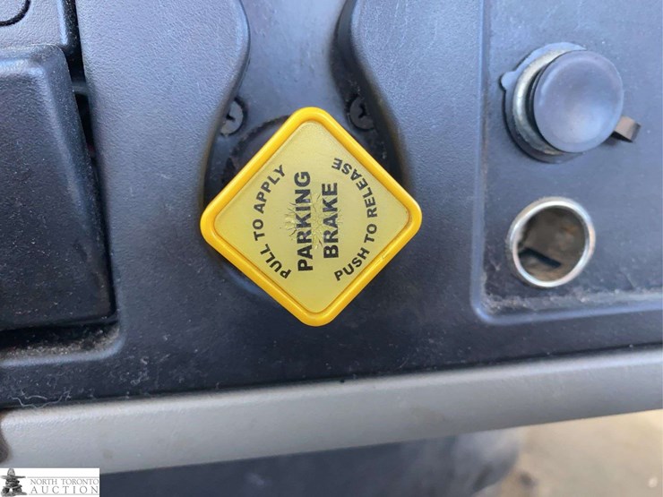 2017-international-durastar-4300-image-17