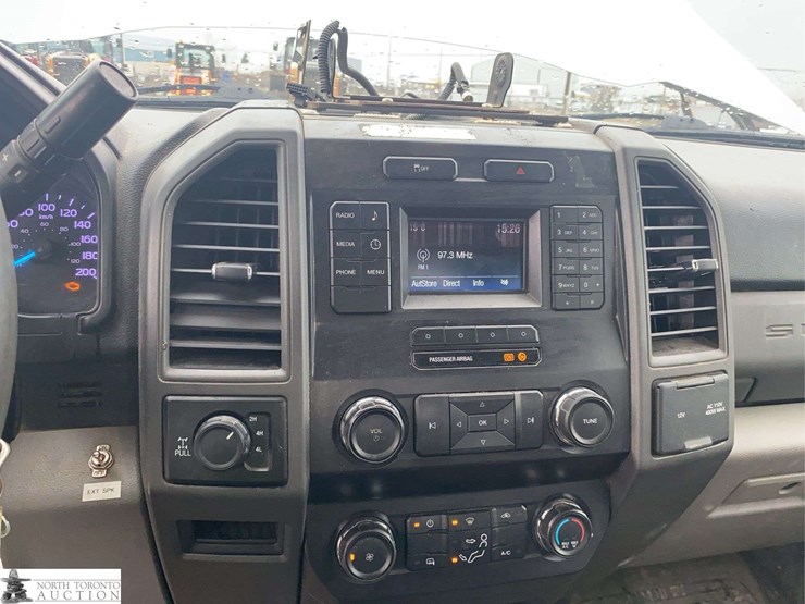 2019-ford-f350-image-16