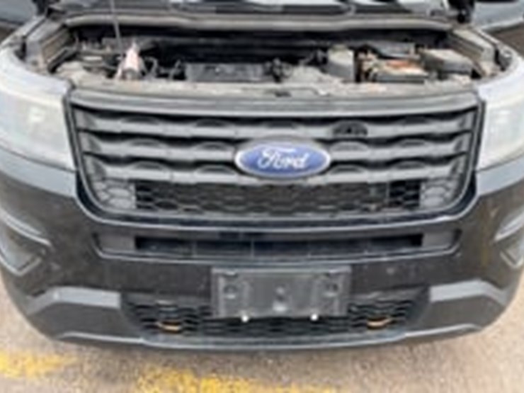 2017-ford-explorer-image-9