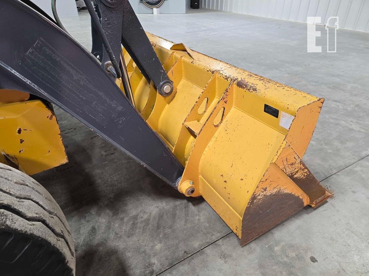 2023-deere-310-g-tier-image-11