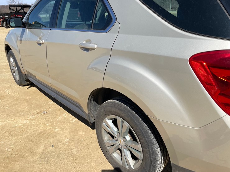 2013-chevrolet-equinox-image-25