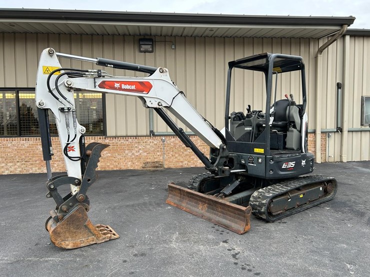 2022-bobcat-e35i-image-1