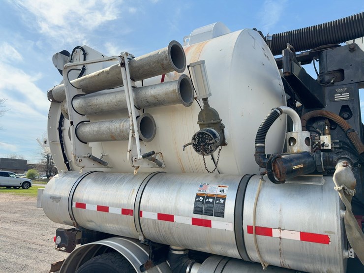 2006-international-7400-image-18