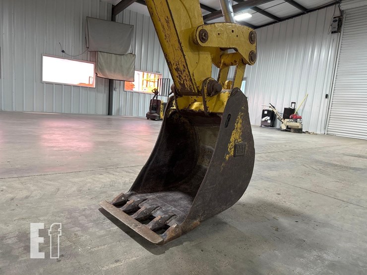 2001-caterpillar-420d-image-15