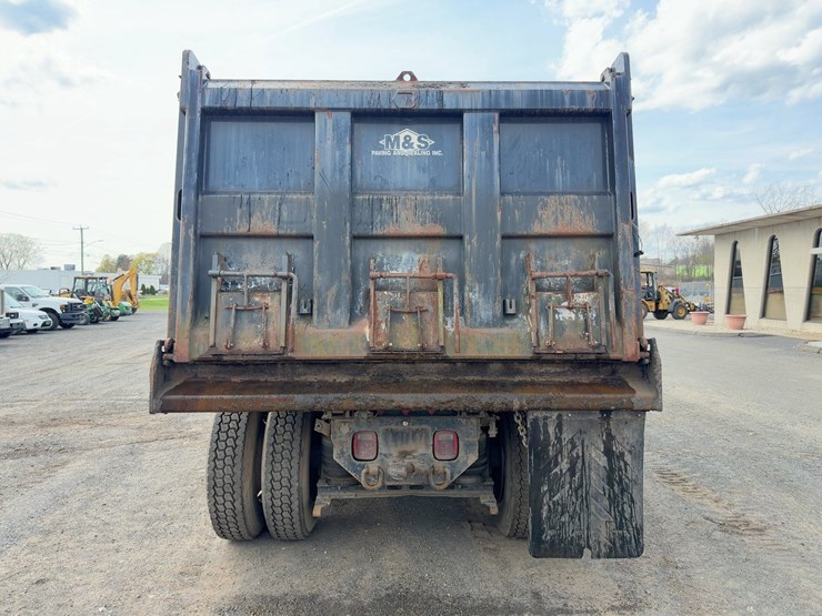 1994-international-8200-image-4