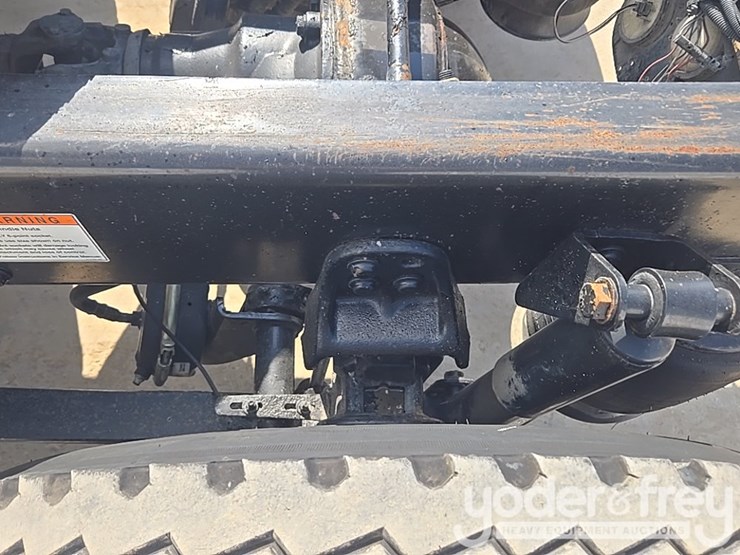 2014-freightliner-cascadia-113-image-25