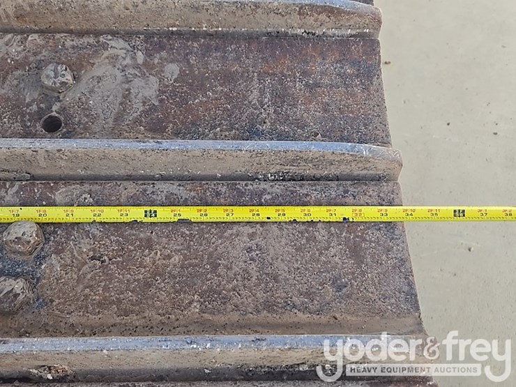 2023-komatsu-d61px-24-image-23