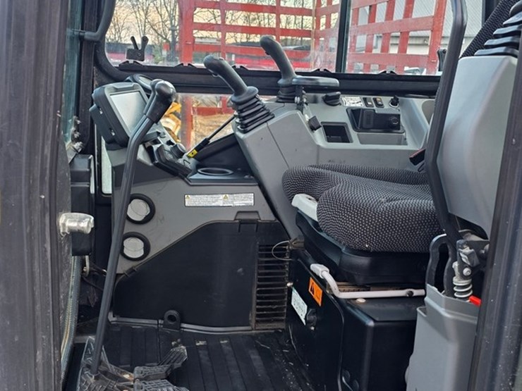 2023-bobcat-e42-image-48