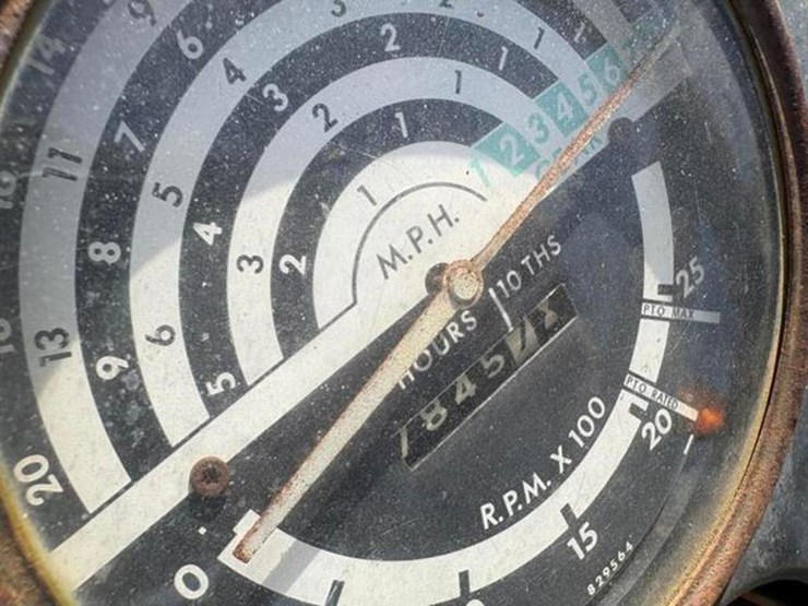 john-deere-2440-image-20