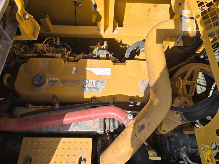 2014-caterpillar-349fl-image-22