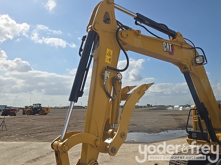 2018-caterpillar-305.5-image-33