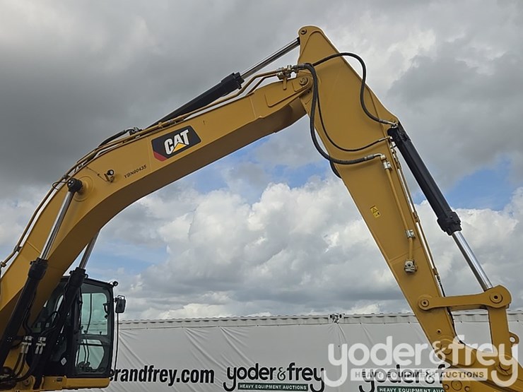 2019-caterpillar-336-image-36