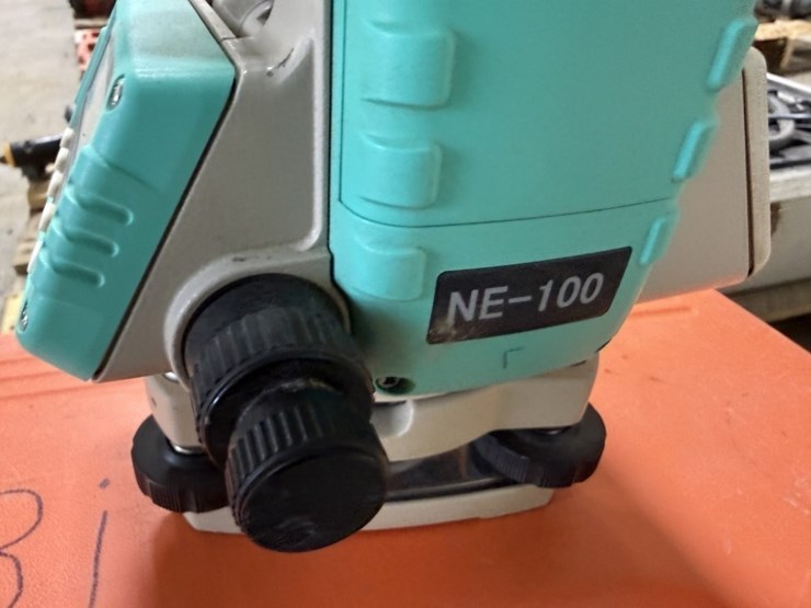 nikon-ne-100-digital-theodolite-image-6