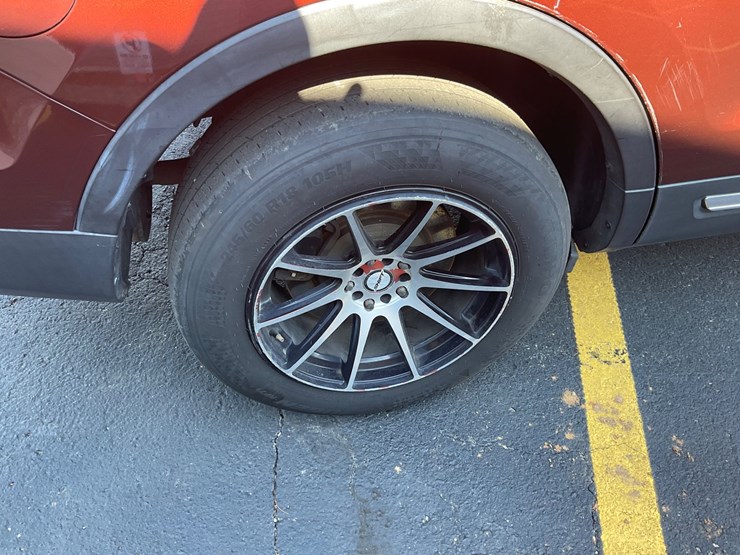 2016-ford-explorer-image-5