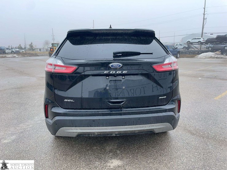 2021-ford-edge-image-6