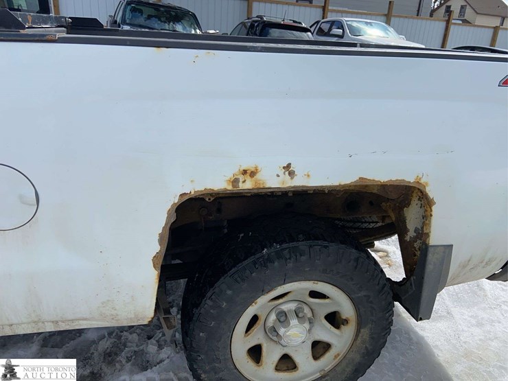 2017-chevrolet-silverado-1500-image-31