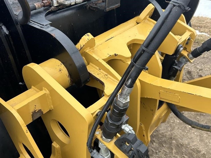 2016-caterpillar-930m-image-22