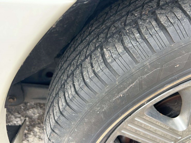 2005-lincoln-town-car-image-26