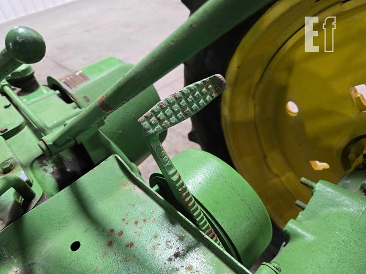 john-deere-a-image-13