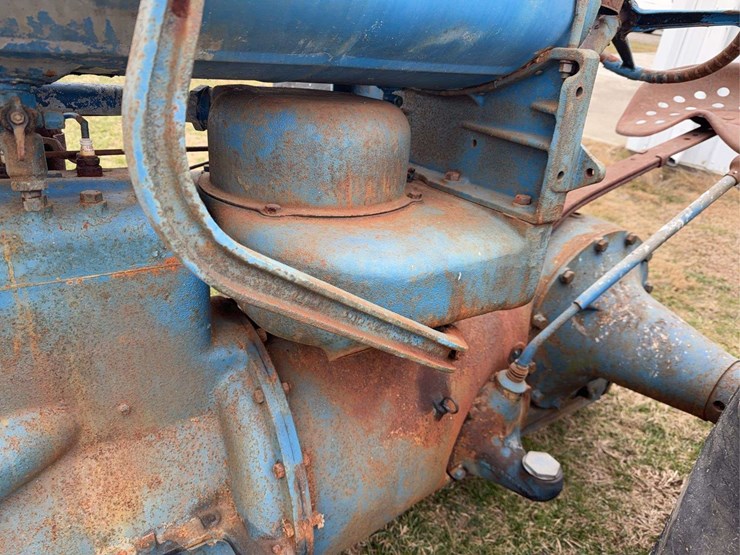 fordson-all-around-england-tractor-image-9