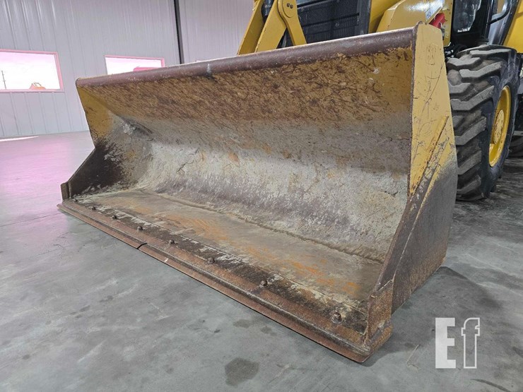 2021-caterpillar-420-image-9