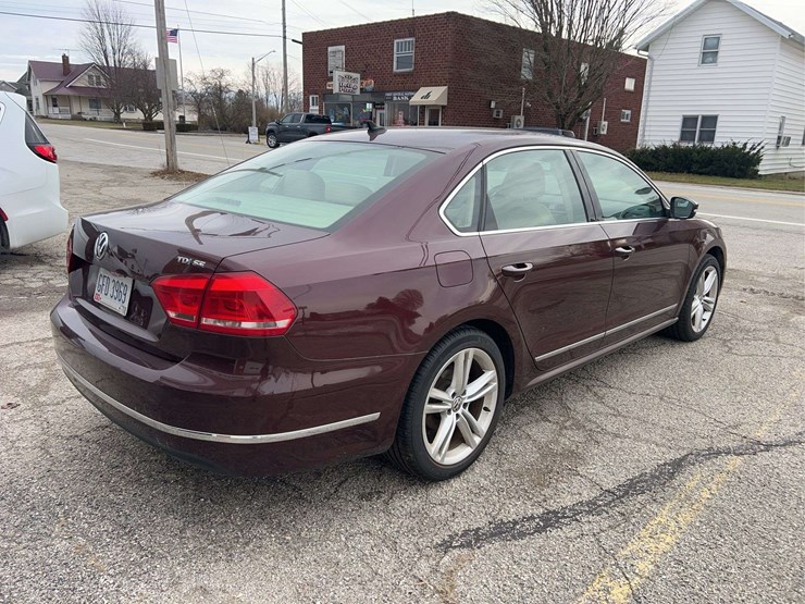 2014-volkswagen-passat-tdi-image-5