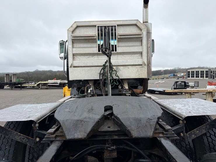 2007-sterling-at9500-image-11