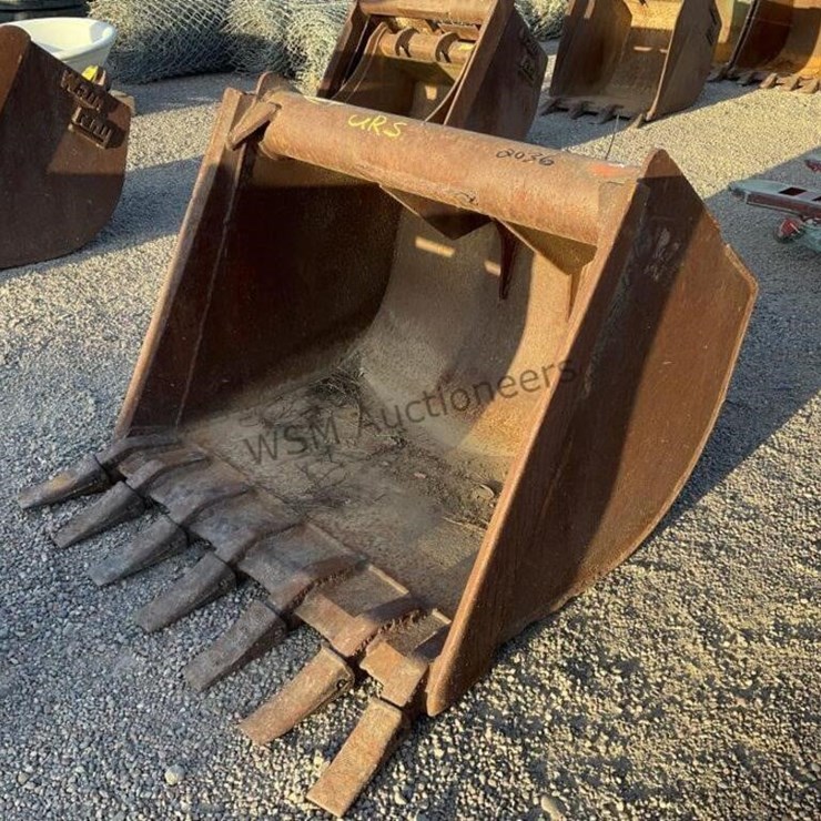 36IN EXCAVATOR BUCKET