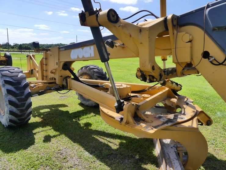 deere-670ch-image-9