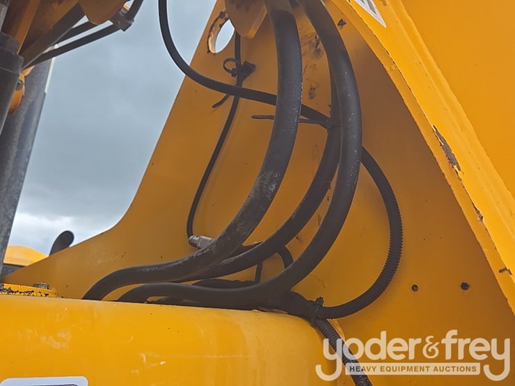 2018-jcb-512-56-image-54
