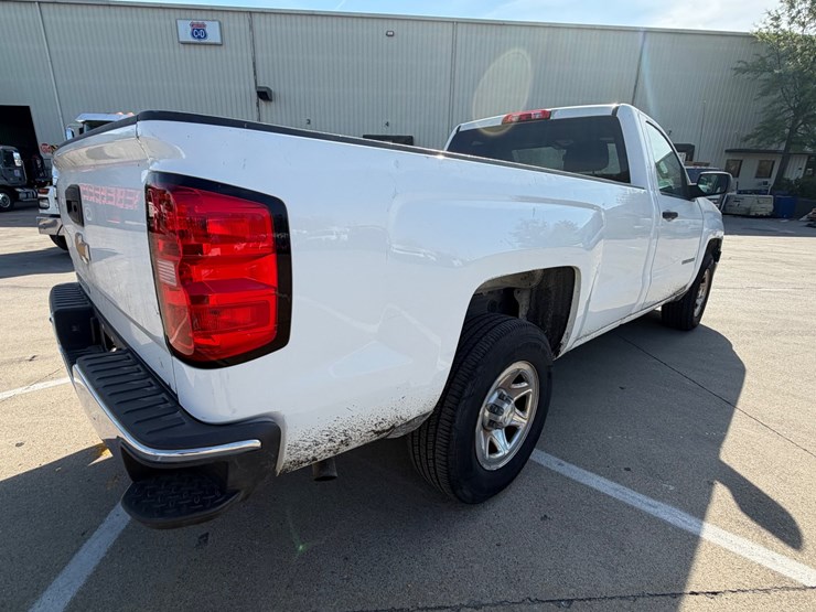 2015-chevrolet-silverado-1500-image-3