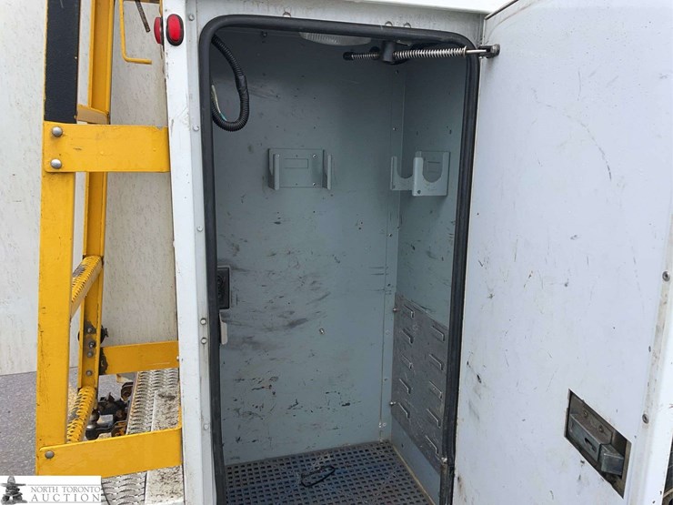 2013-ford-f450-image-22