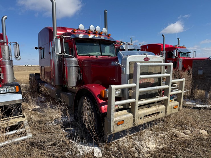 2007-peterbilt-379-image-3