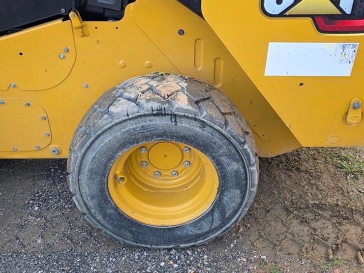 2022-caterpillar-272d3-image-23