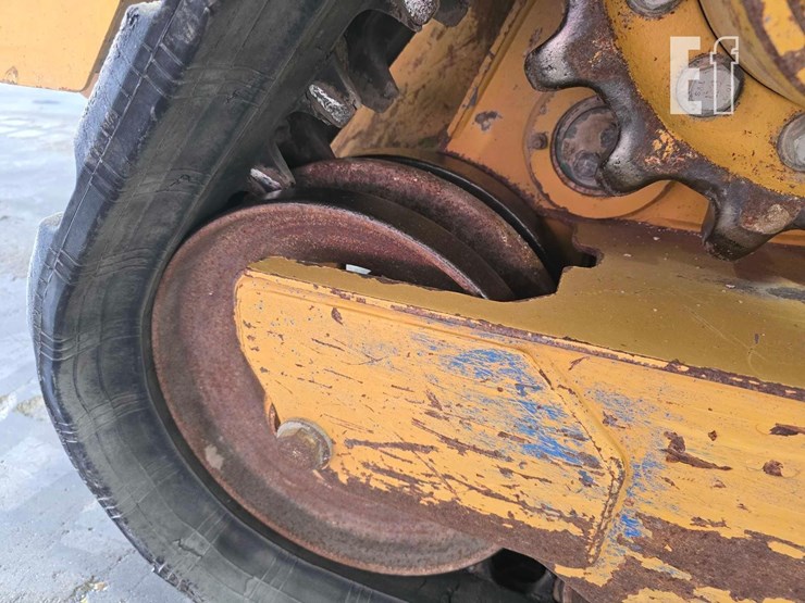 2023-caterpillar-259d3-image-36