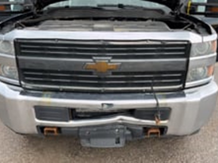 2015-chevrolet-silverado-2500hd-image-9