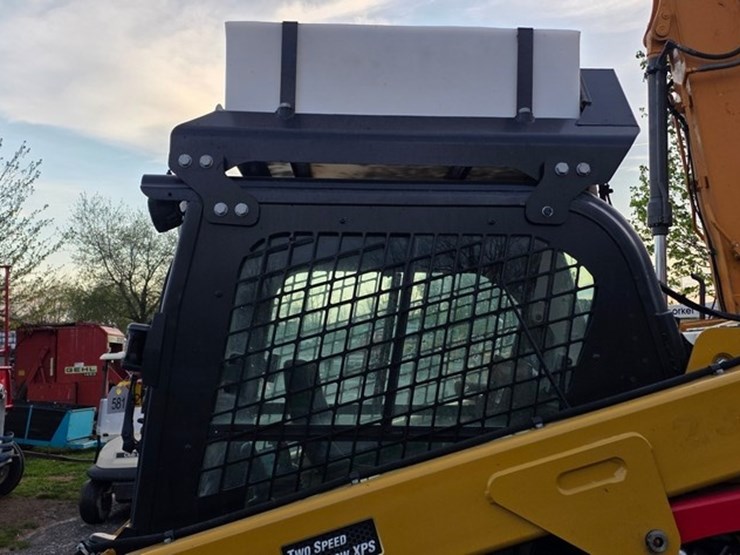 2022-caterpillar-272d3-image-28