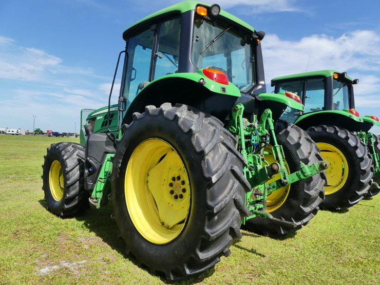 2016-john-deere-6120m-image-4
