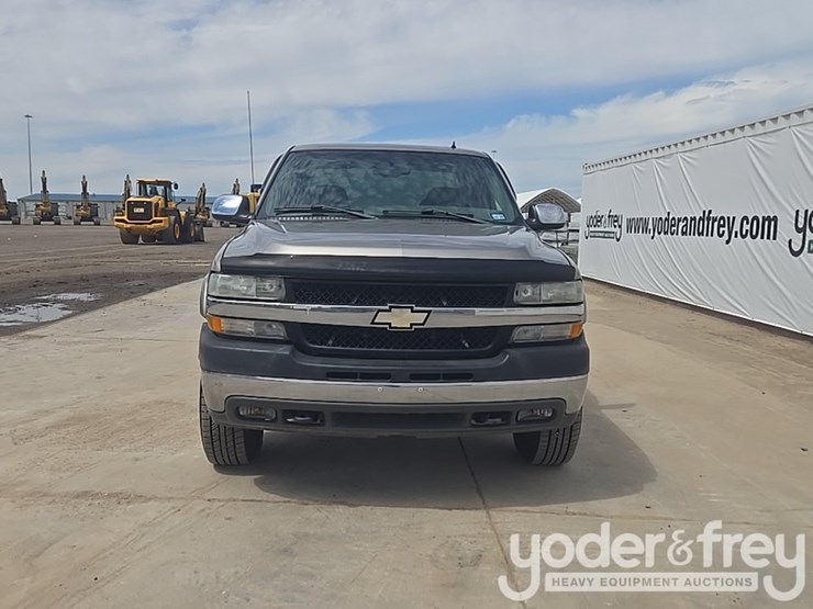 2002-chevrolet-silverado-2500hd-image-8