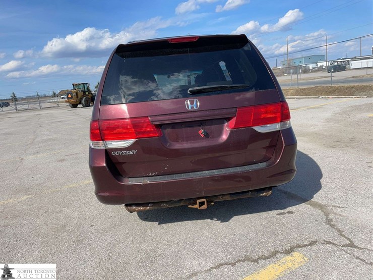 2010-honda-odyssey-image-6