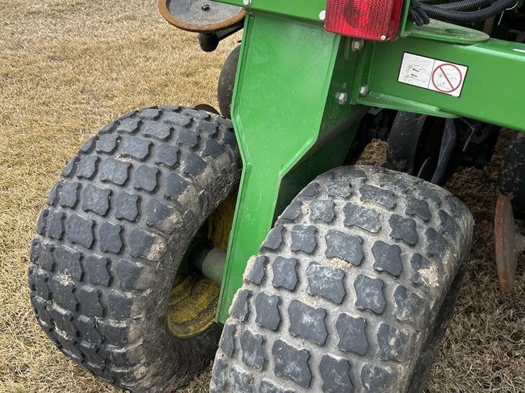 2014-john-deere-1990ccs-image-42