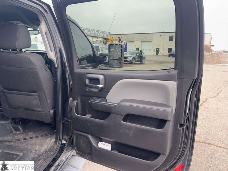 2016-chevrolet-silverado-2500hd-image-25