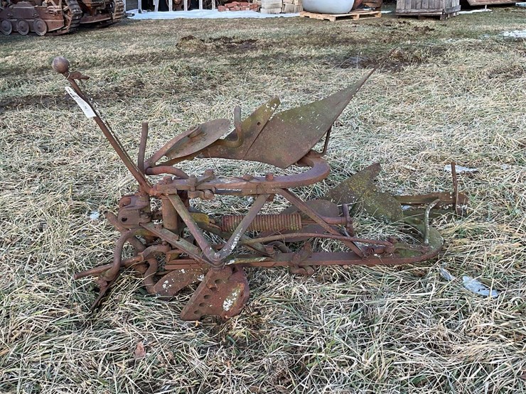 two-bottom-fordson-plow-image-3