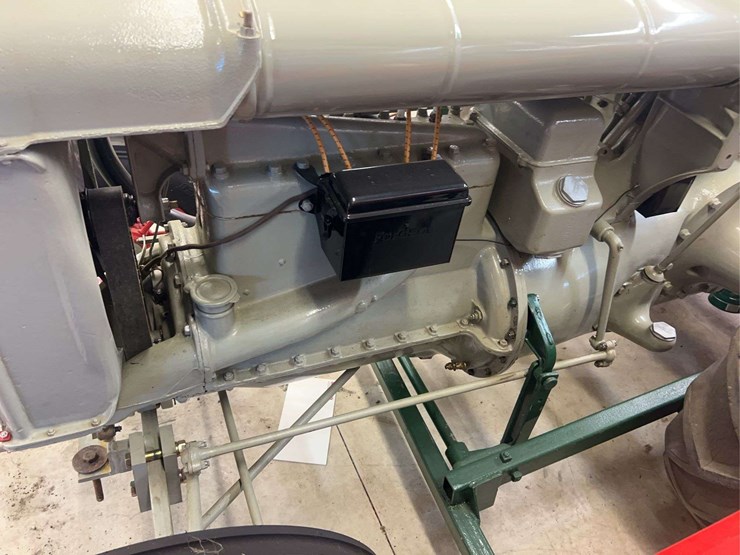 1927-fordson-with-continental-corn-picker-image-86