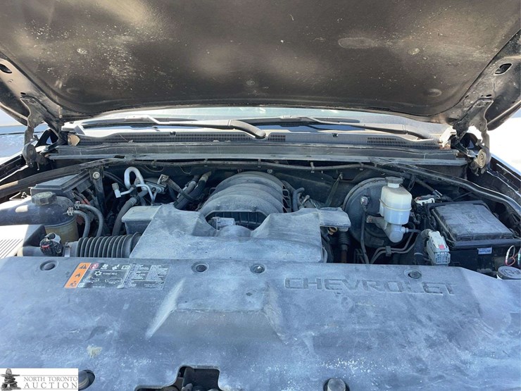 2019-chevrolet-suburban-image-10