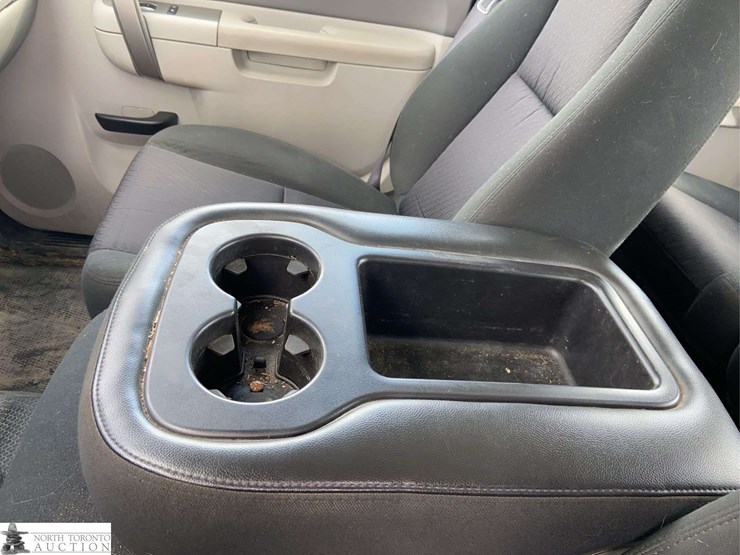 2011-chevrolet-silverado-1500-image-9